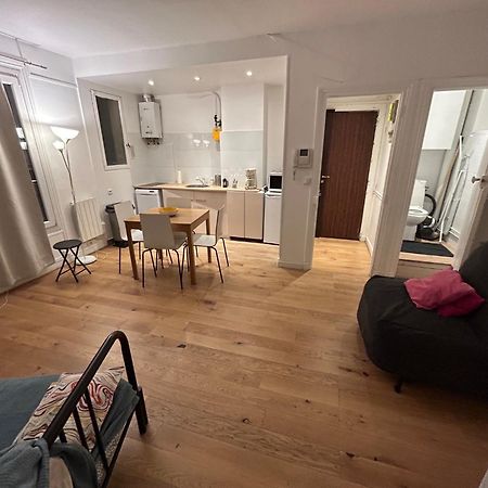 Apartament Paris Sacre Coeur Montmartre Et Tour Eiffel, 8 People, Zewnętrze zdjęcie
